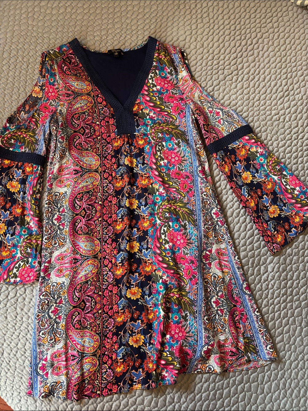 Women's Navy Floral Paisley Cold-Shoulder V-Neck Top